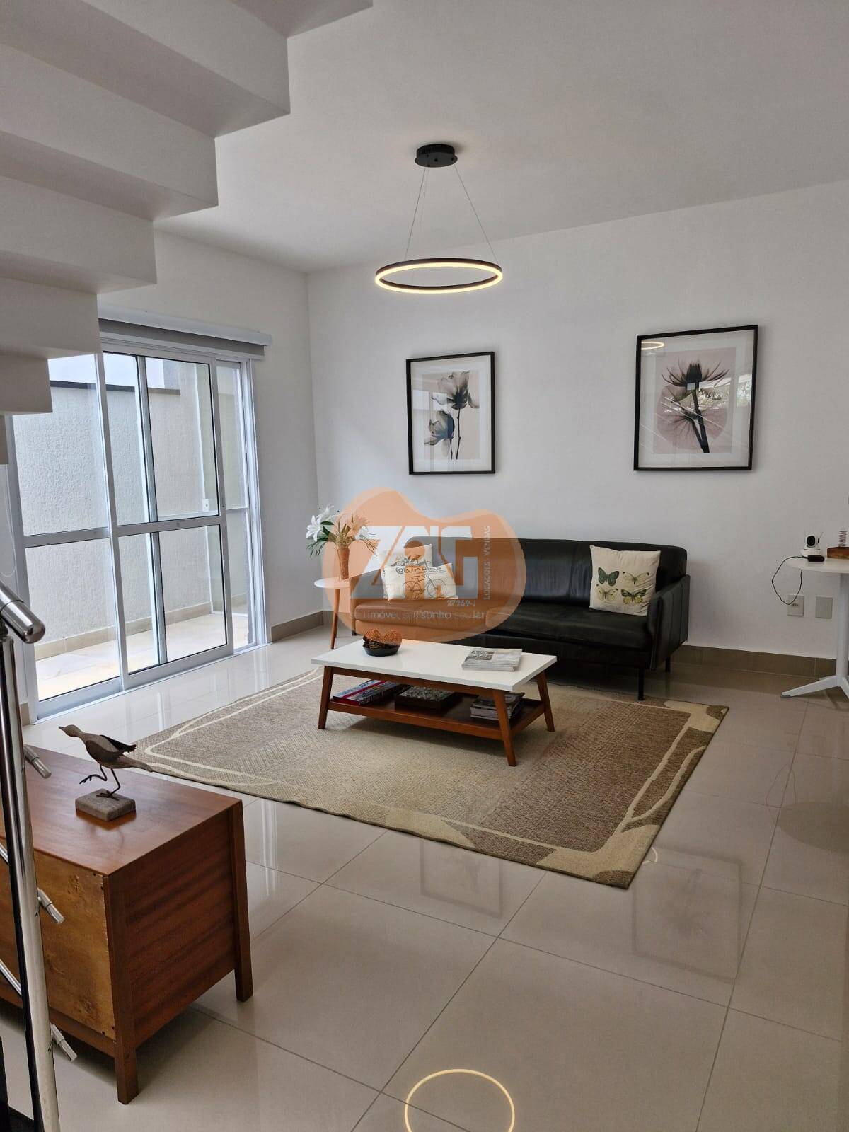 Sobrado à venda com 4 quartos, 257m² - Foto 2