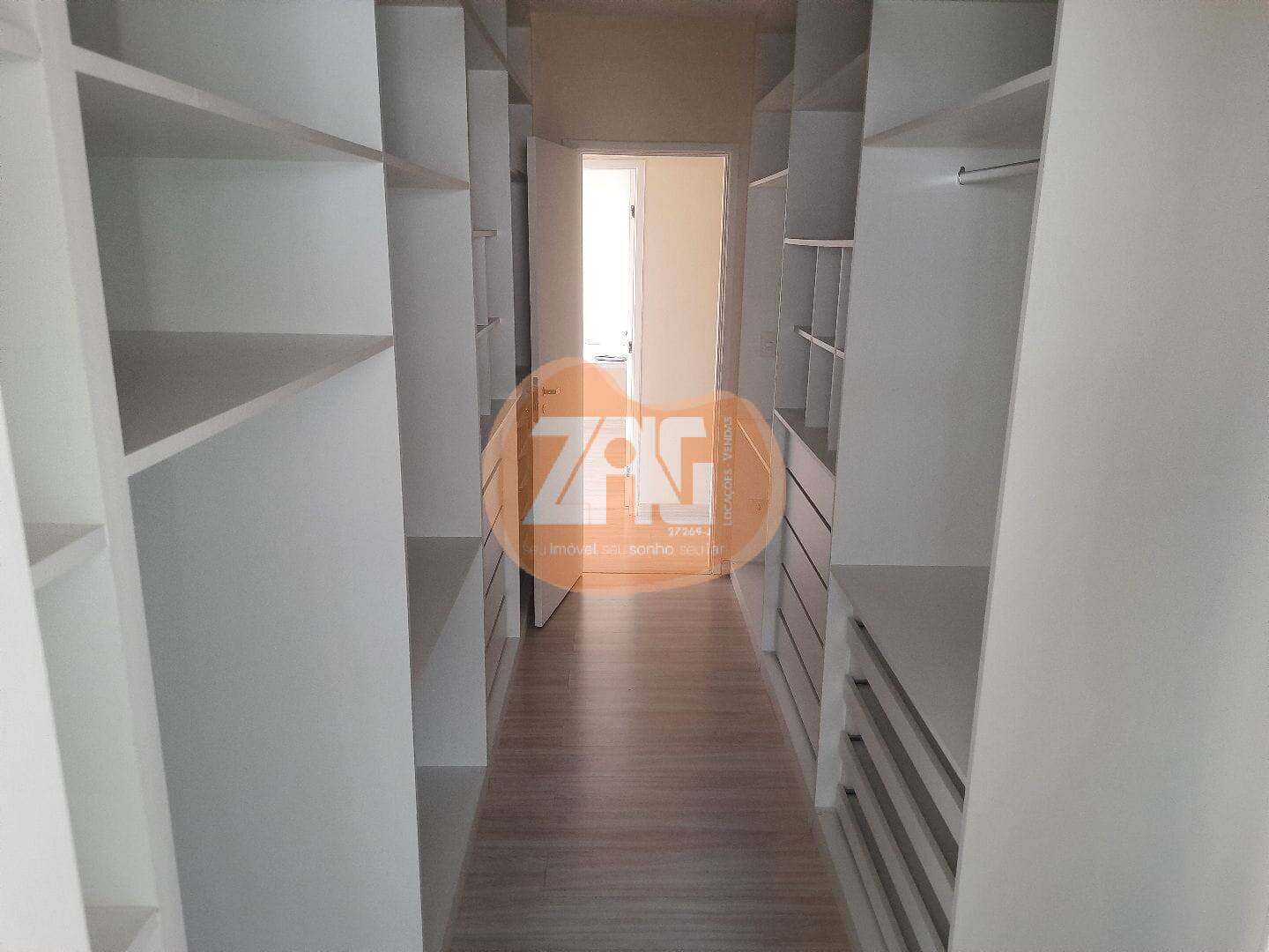 Apartamento à venda com 3 quartos, 176m² - Foto 7