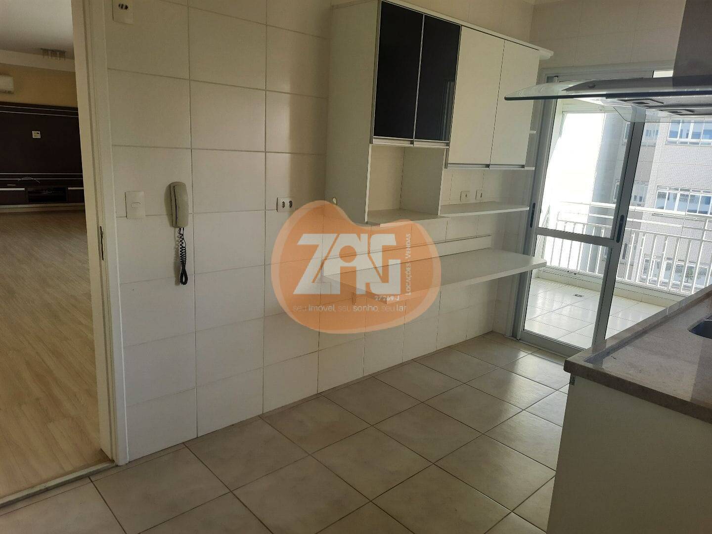 Apartamento à venda com 3 quartos, 176m² - Foto 5