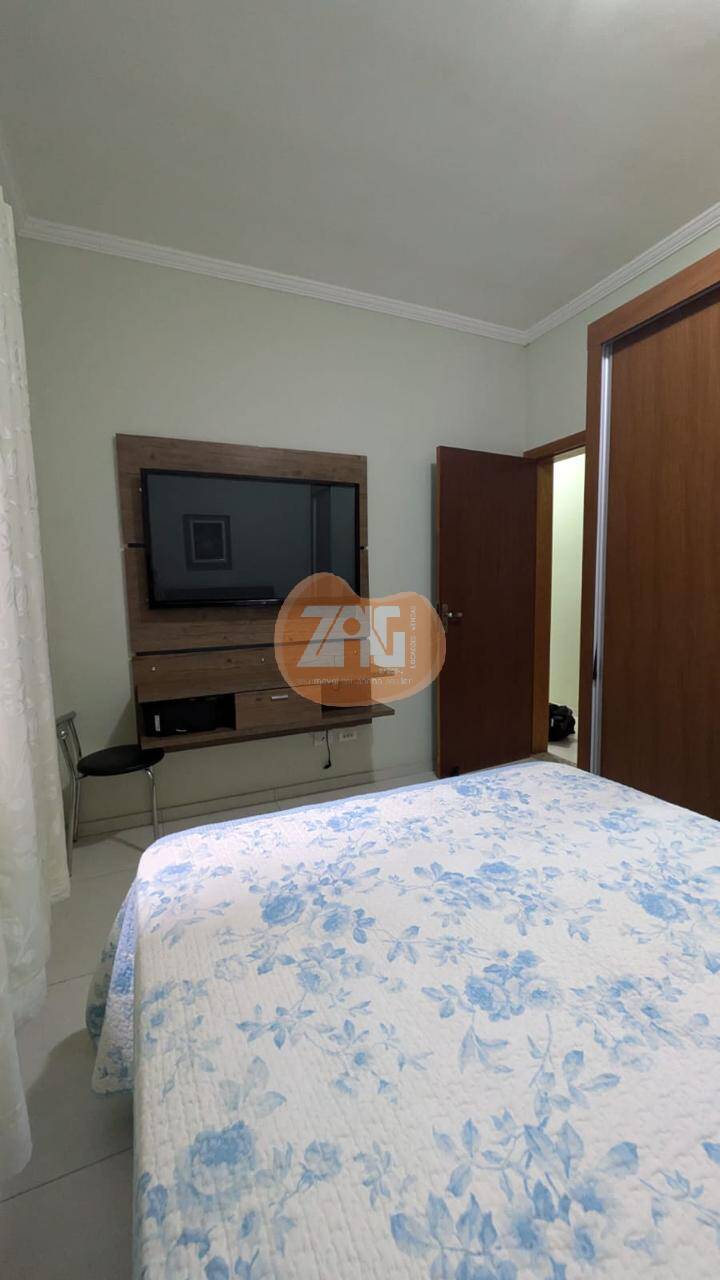 Casa à venda com 3 quartos, 210m² - Foto 12