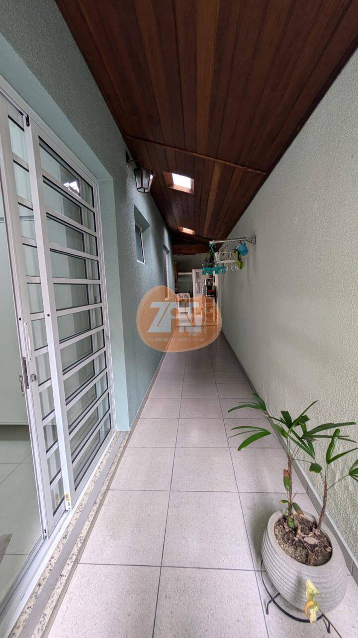 Casa à venda com 3 quartos, 210m² - Foto 23