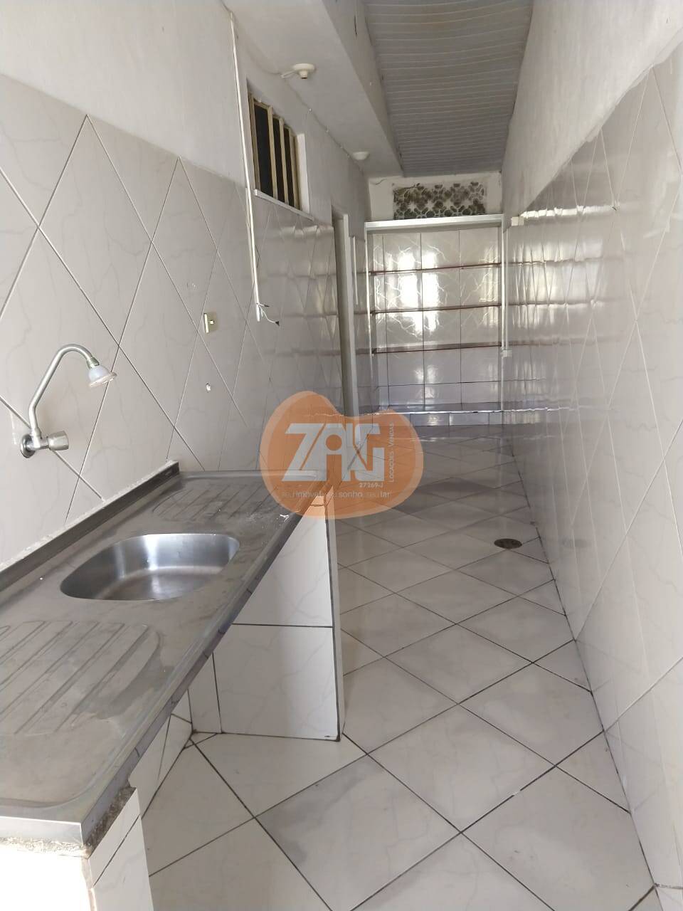 Casa à venda com 3 quartos, 168m² - Foto 2