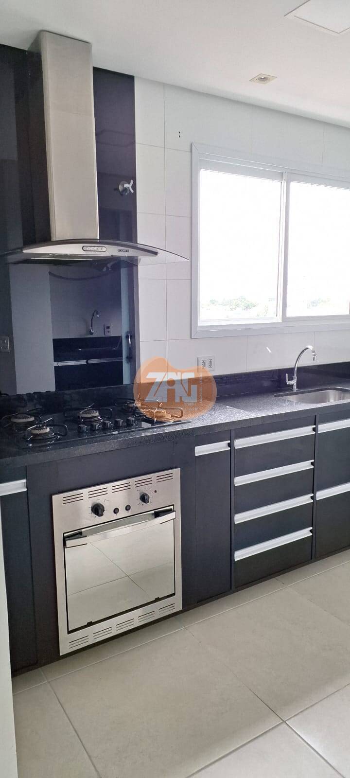 Apartamento à venda com 2 quartos, 72m² - Foto 1